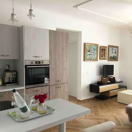 Va Lungomare * Vlore