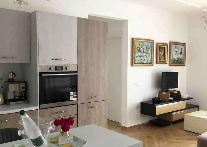 Va Lungomare * Влёра